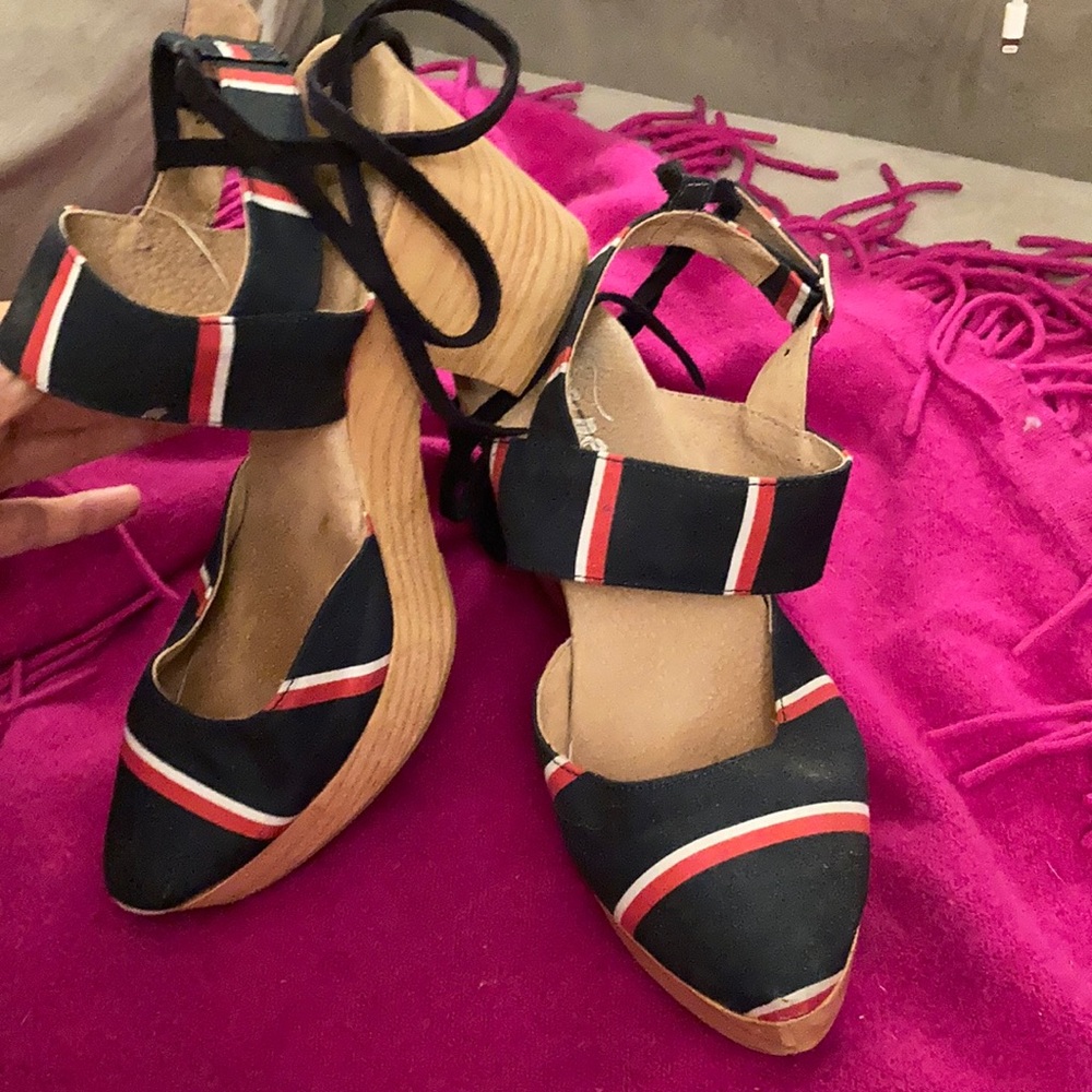 Striped printed canvas clog heels